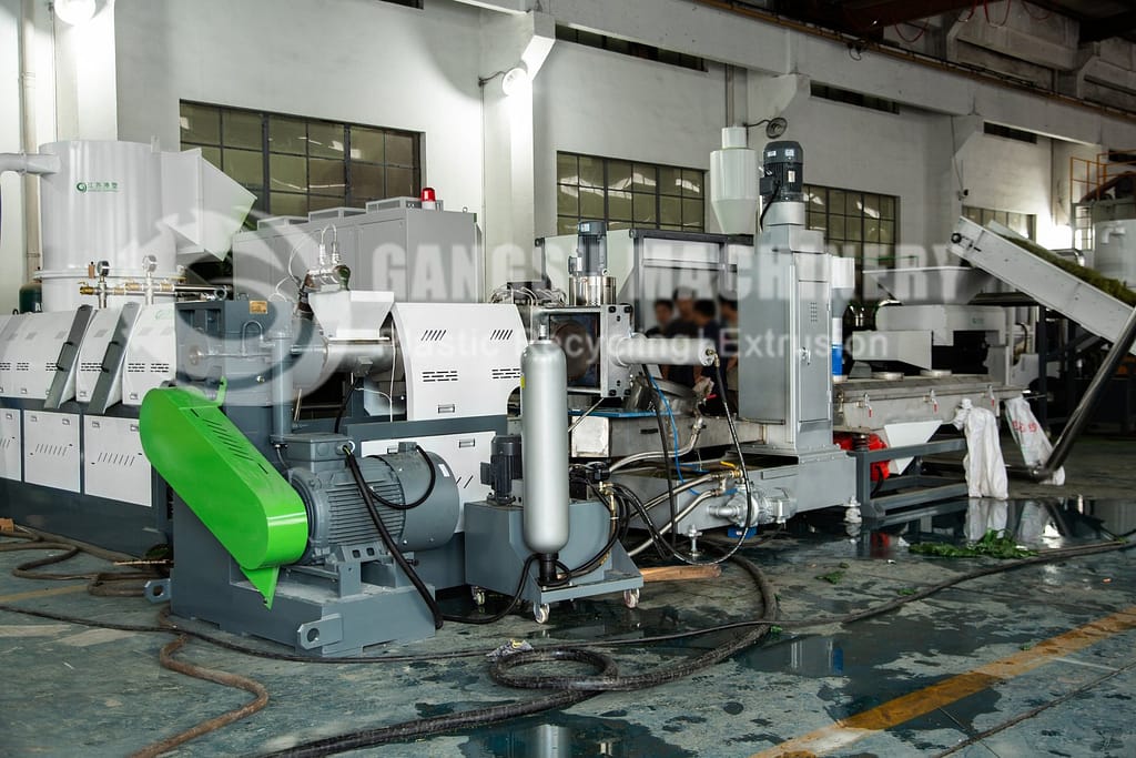 Plastic pelletizing line recycling machinery 