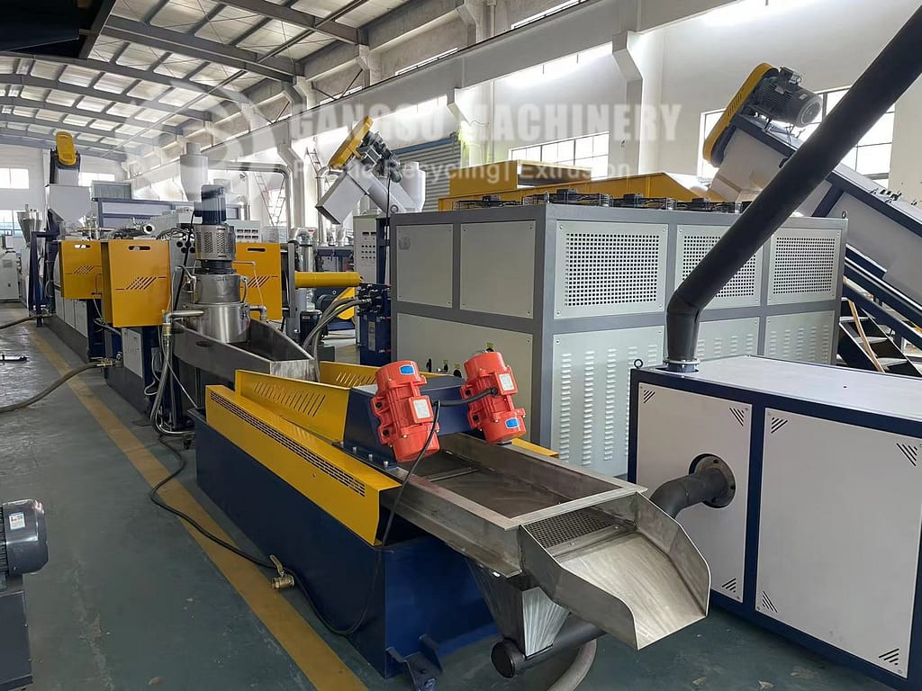 Plastic pelletizing line recycling machinery 
