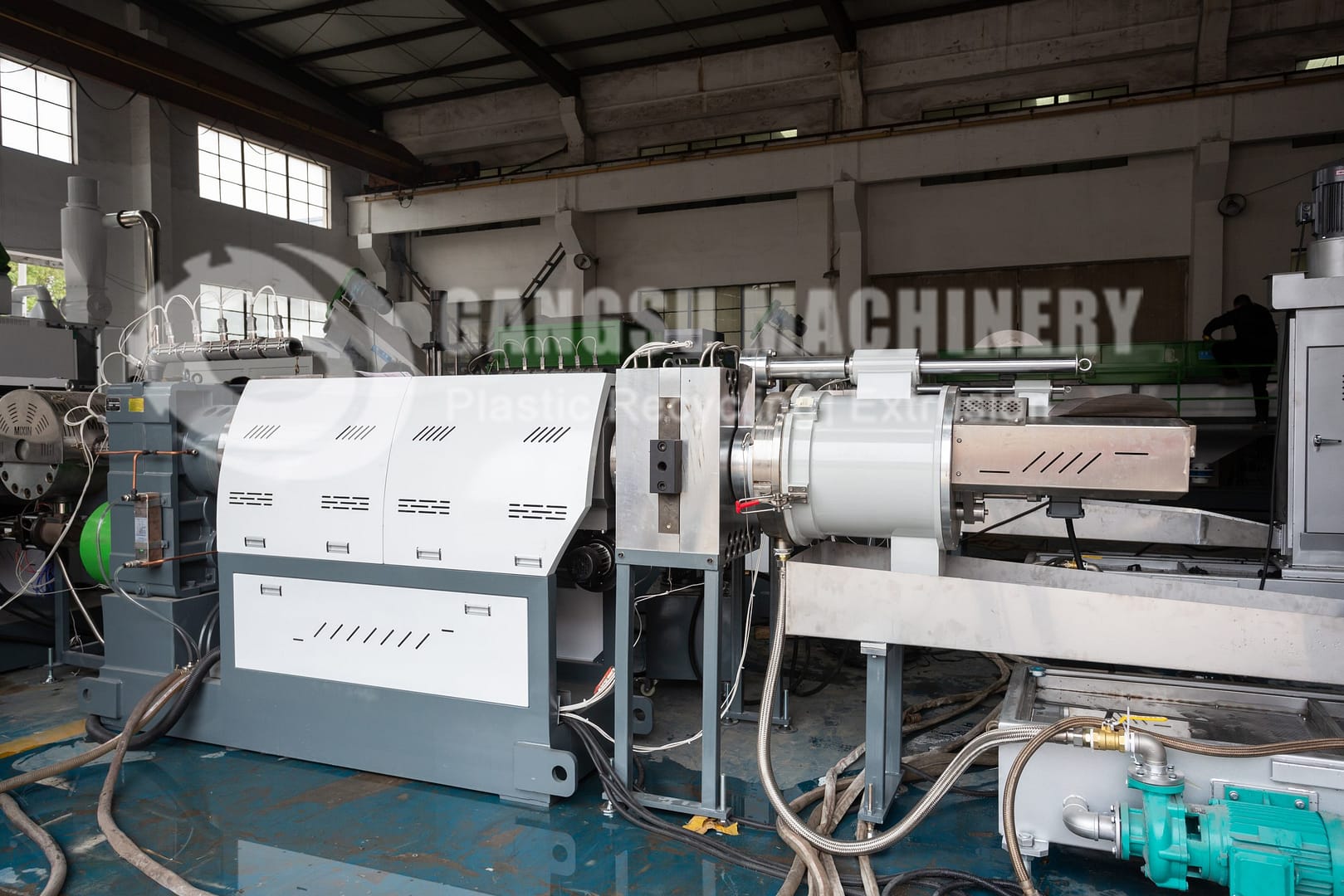 Extruder submachine plastic pelletizing system