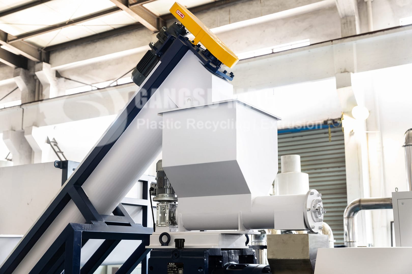 Dosing feeder machine for pelletizing system