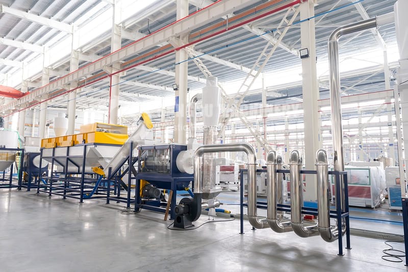 Plastic recycling machinery (417)